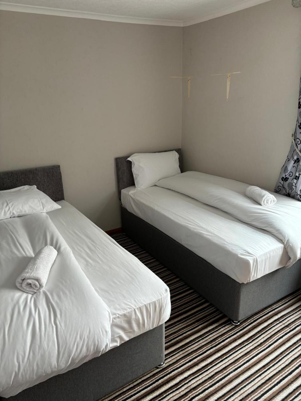 The Sandringham Court Hotel & Apartment Welcoming Large And Small Groups For 15 Years Blackpool Exterior foto
